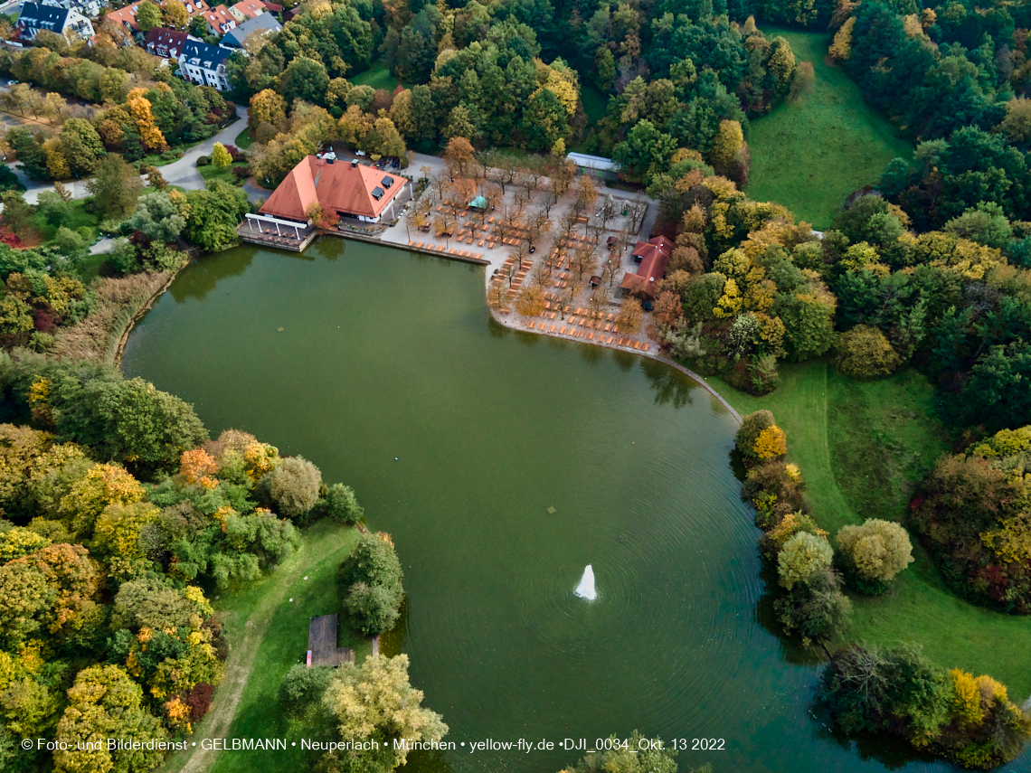 13.10.2022 - Der Ostpark mit See und Biergarten in Neuperlach